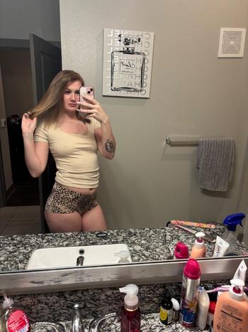 Lauren, 28  female escort, Tyler
