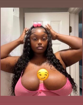 Henny, 24  female escort, Tyler
