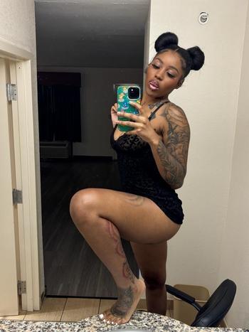 Yomi, 23  female escort, Tyler